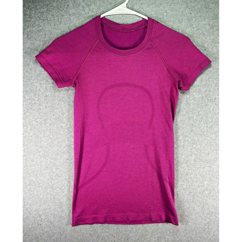 lululemon Swiftly Tech T-Shirt Womens XS Purple Breathable Stretch Raglan Crew